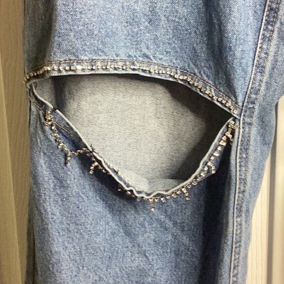 Forever 21 Classic Blue Denim Jeans Open Knee Bedazzled 28 Wide Leg - Picture 4 of 7